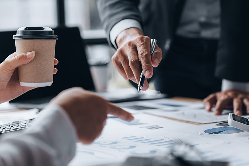 Importance of Quality Raw Materials in Signage Fabrication